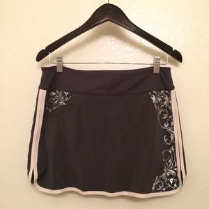 Athleta Skort with Swirls Pattern